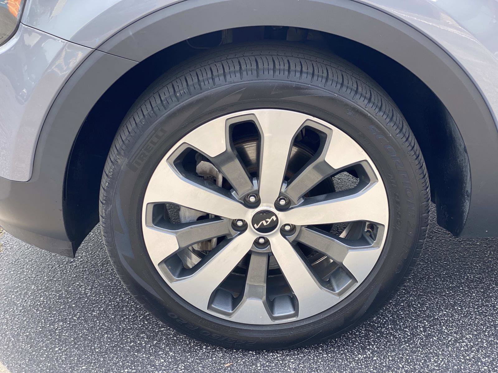 Used 2022 Kia Telluride S image 11