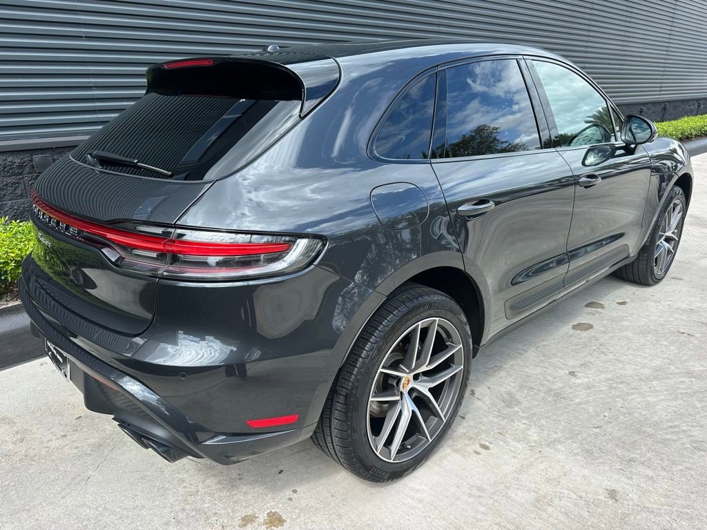 Certified 2023 Porsche Macan AWD/4WD image 9