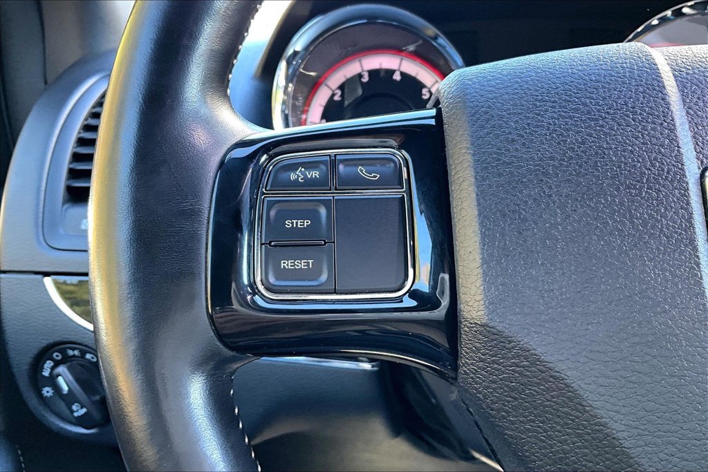 Used 2020 Dodge Grand Caravan SXT w/ Driver Convenience Group FWD image 11