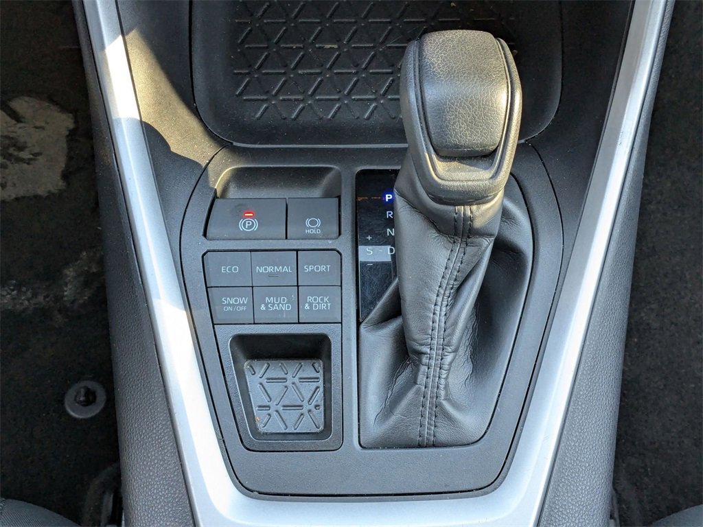 Used 2024 Toyota RAV4 LE image 25