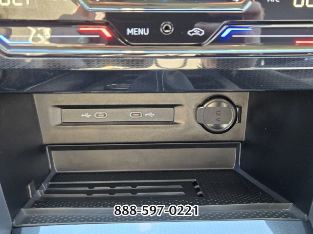 Used 2026 Volkswagen Taos SEL AWD/4WD image 25
