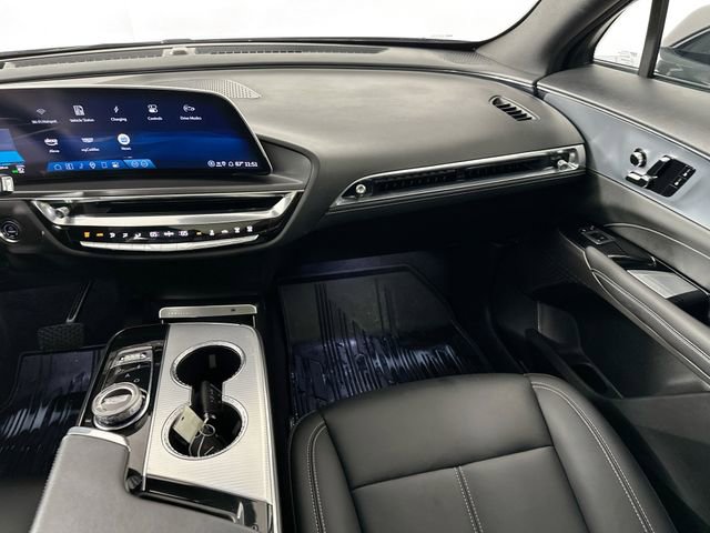 Used 2024 Cadillac Lyriq Tech image 28