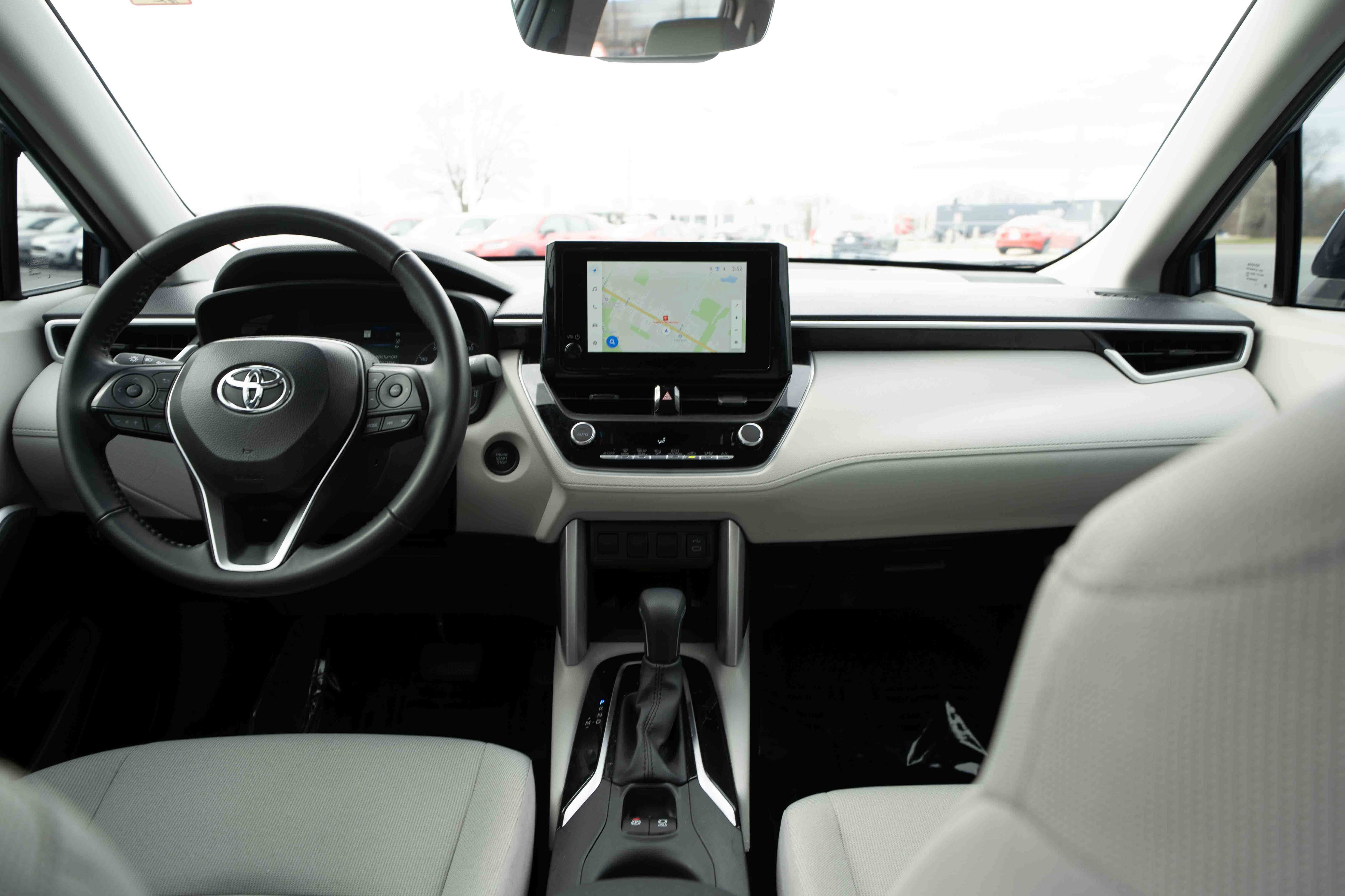 Used 2024 Toyota Corolla Cross LE image 20