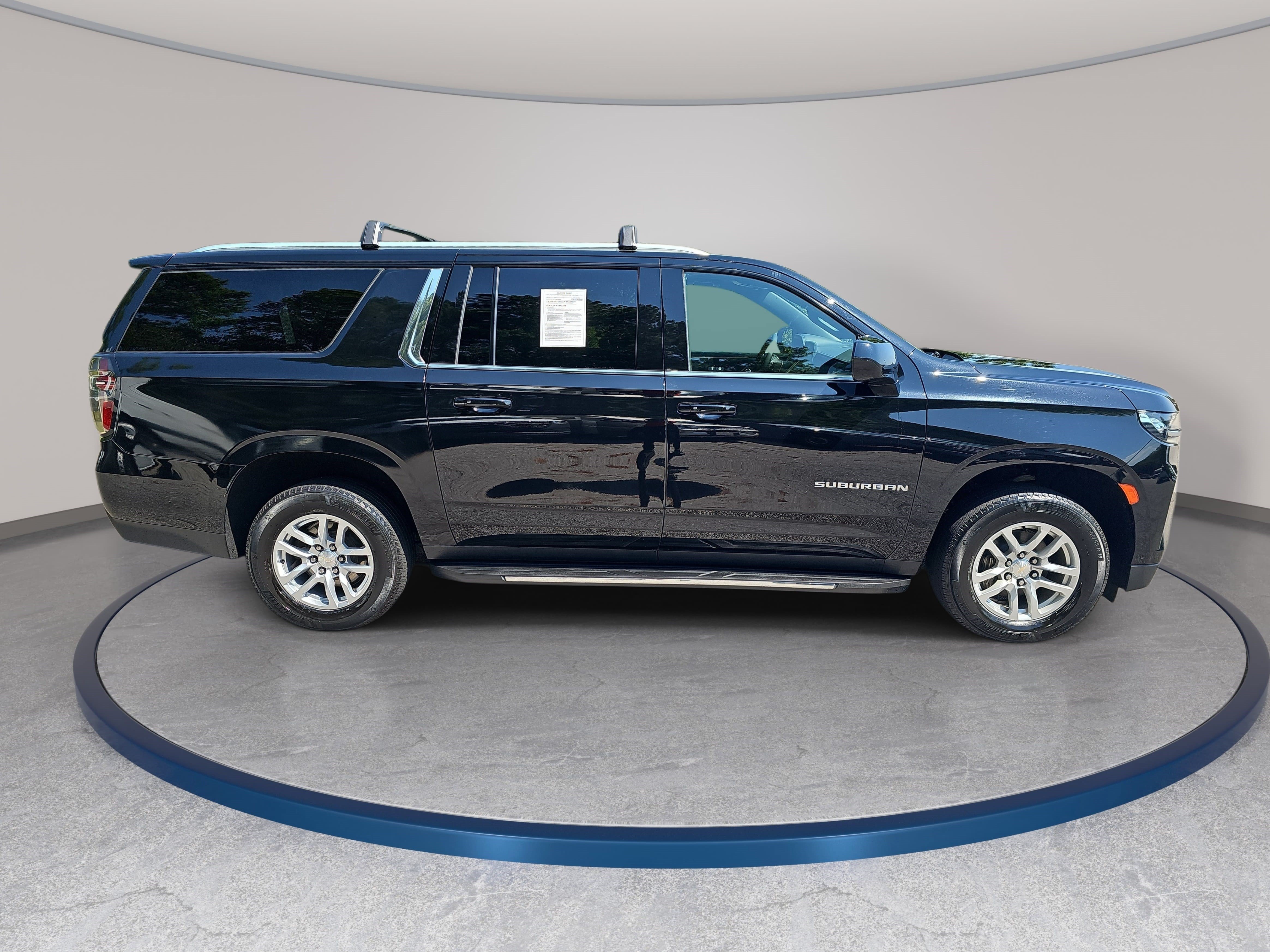 Used 2023 Chevrolet Suburban LT AWD/4WD image 4