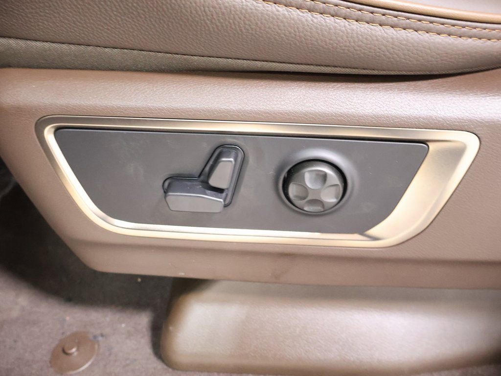 New 2026 RAM 1500 Limited w/ Off Road Group image 13