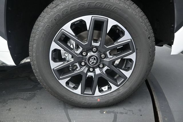 New 2026 Toyota Tundra Limited AWD/4WD image 16