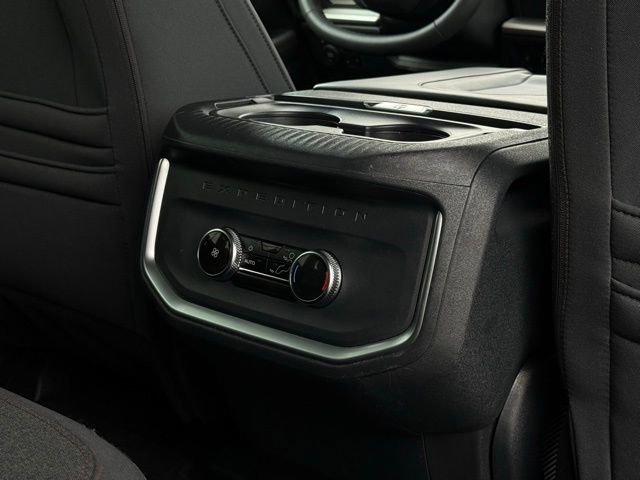 Used 2025 Ford Expedition Active image 20
