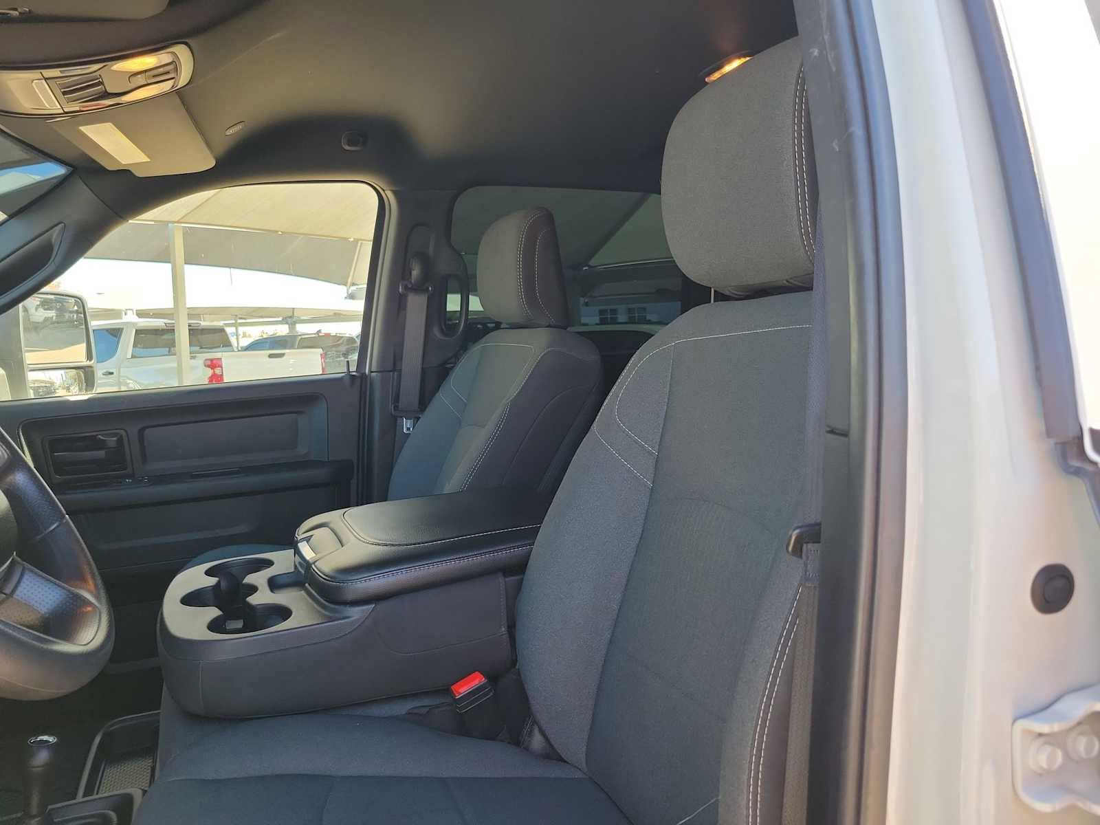 Used 2024 RAM 3500 Tradesman w/ Chrome Appearance Group image 11