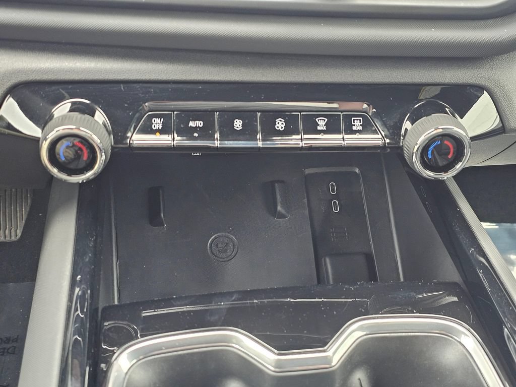 Used 2026 Chevrolet Silverado EV LT AWD/4WD image 32
