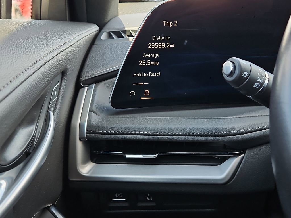 Used 2025 Cadillac XT4 Premium Luxury image 14