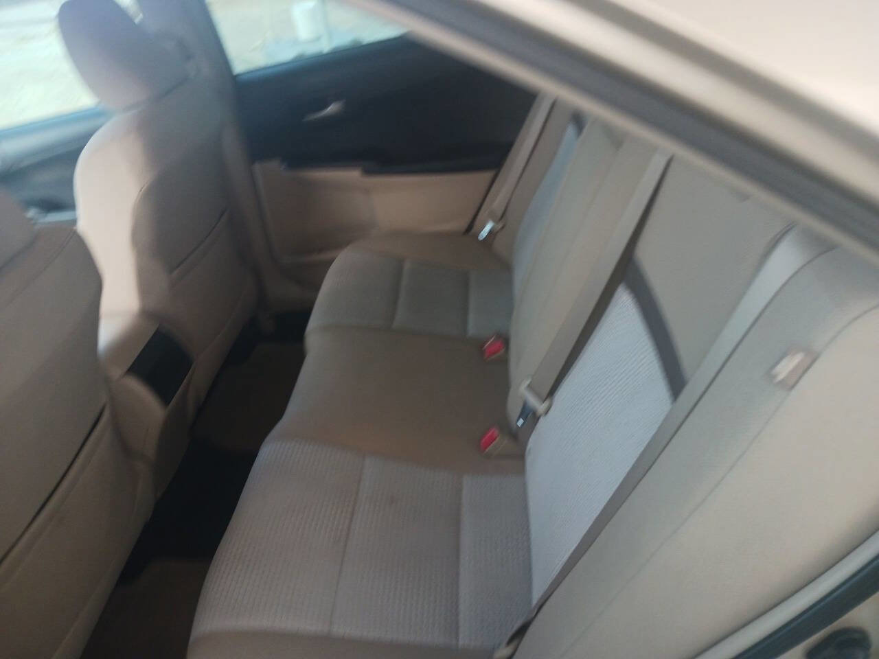 Used 2012 Toyota Camry LE image 6