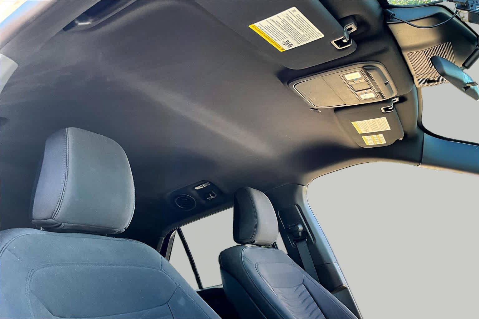 Certified 2020 Ford Explorer XLT RWD image 16