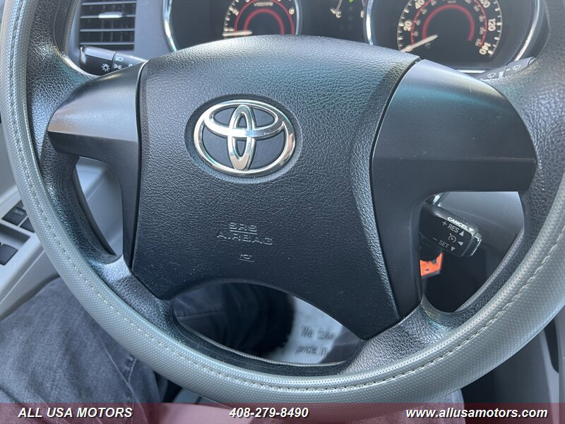 Used 2011 Toyota Highlander 4WD w/ Cold Weather Pkg image 21