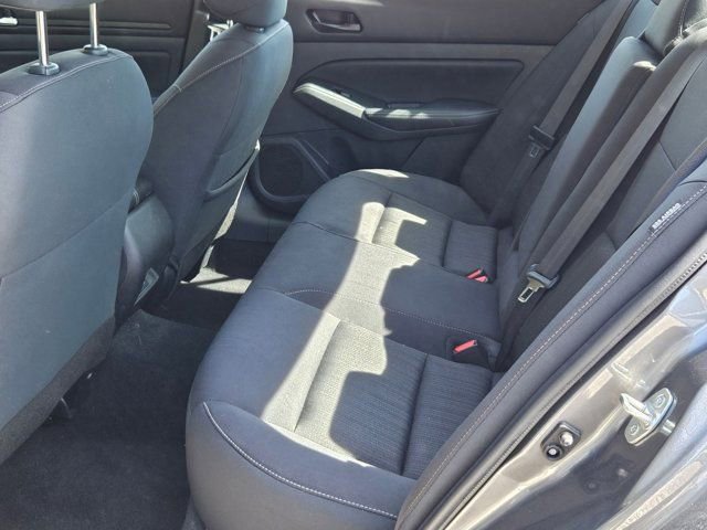 Used 2025 Nissan Altima 2.5 SV image 28