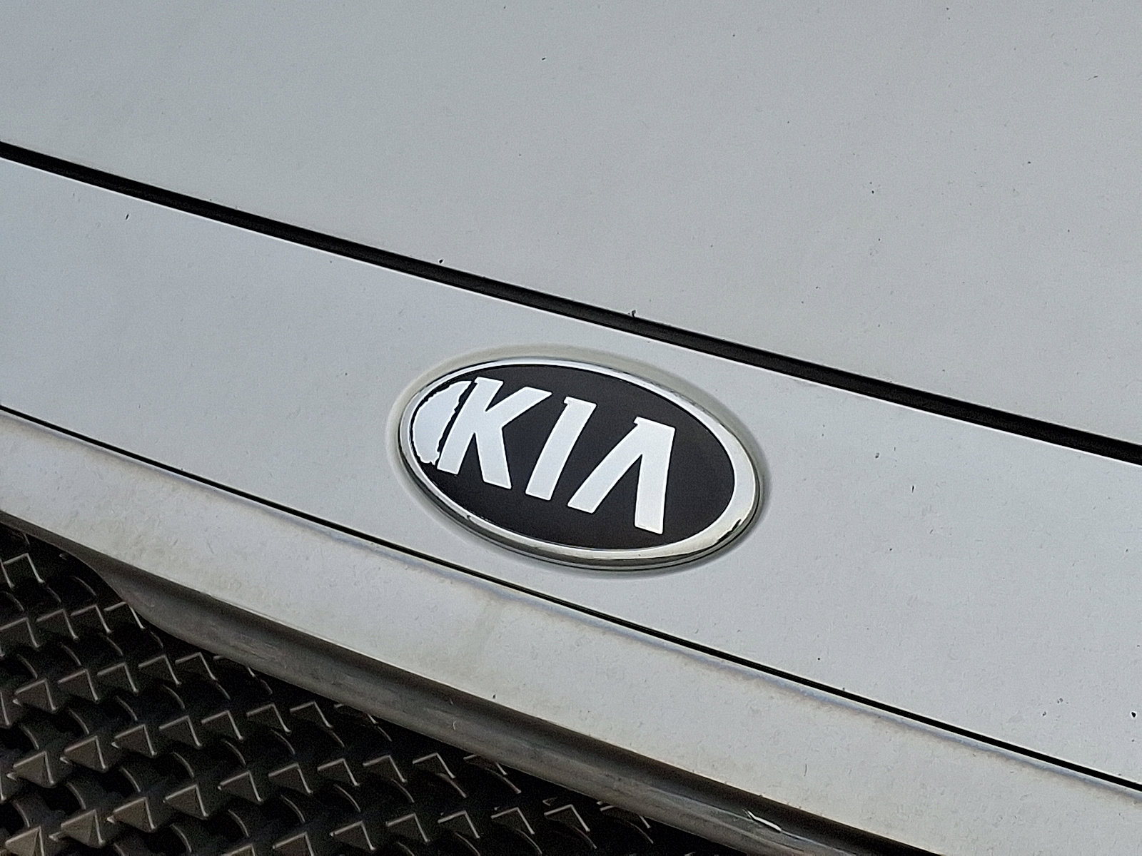 Used 2018 Kia Cadenza Premium w/ Luxury Package image 8