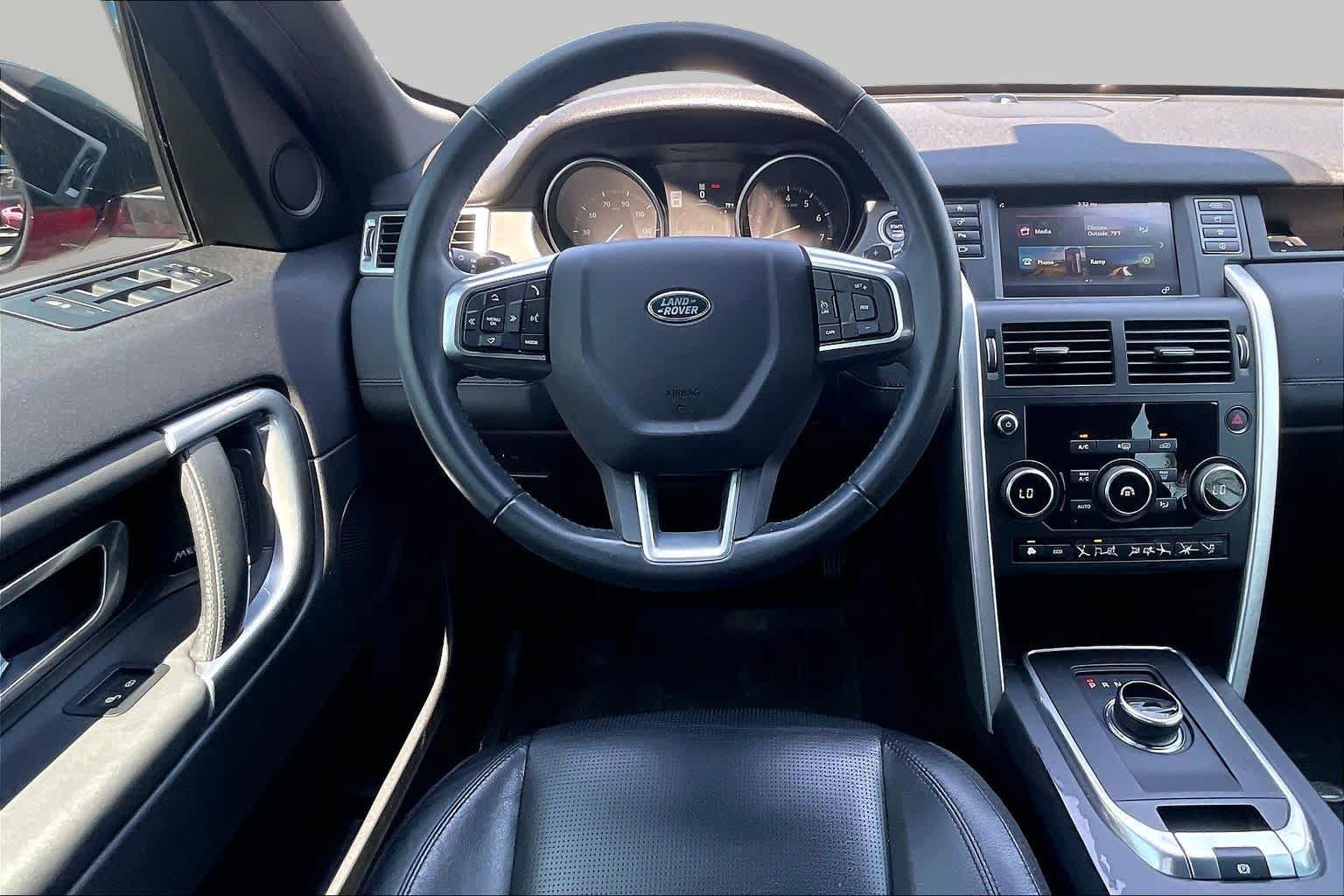 Used 2017 Land Rover Discovery Sport HSE AWD/4WD image 5
