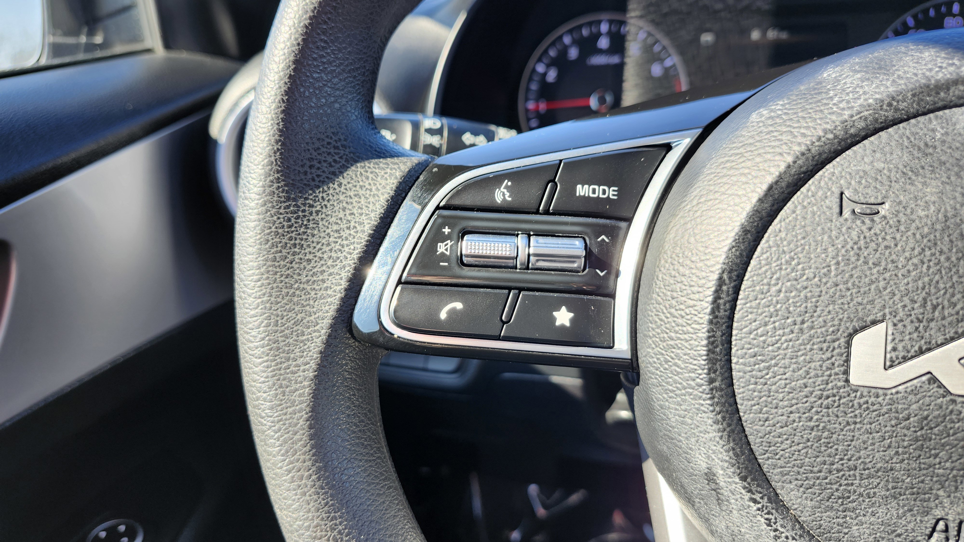 Used 2024 Kia Forte LX image 31