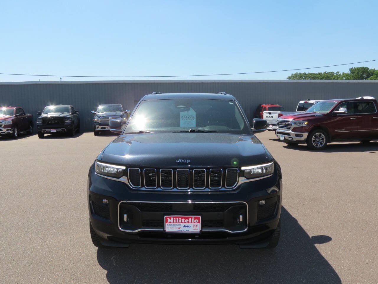 Used 2024 Jeep Grand Cherokee L Overland w/ Trailer Tow Package AWD/4WD image 3