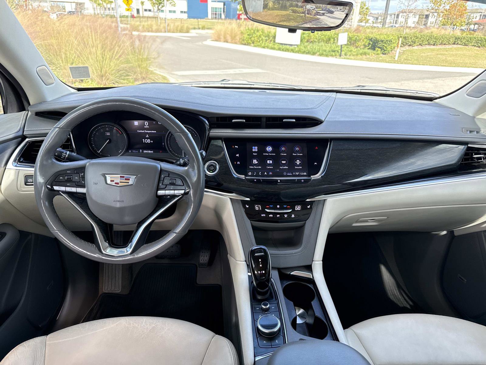 Used 2020 Cadillac XT6 Premium Luxury image 19