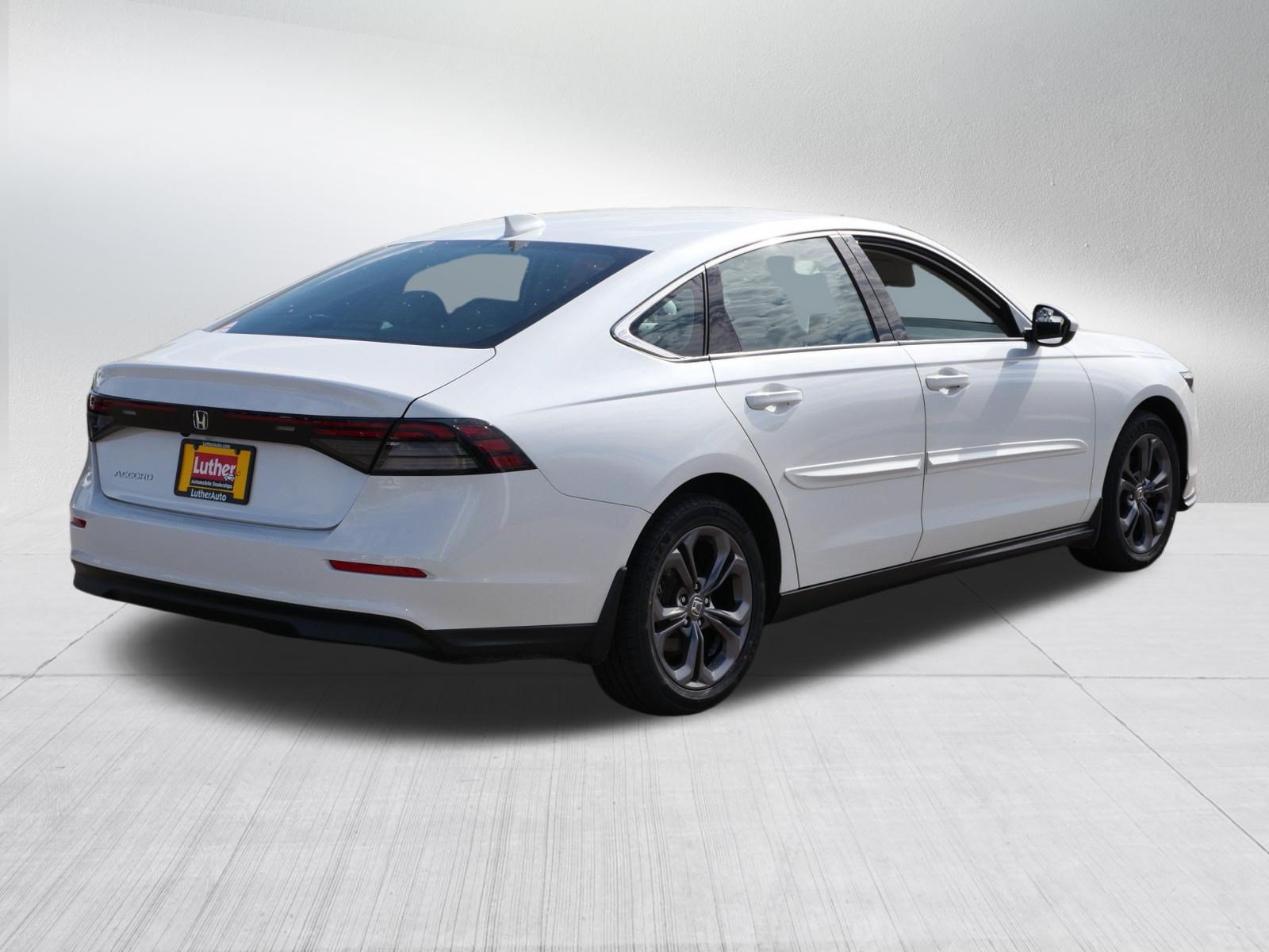 Certified 2023 Honda Accord EX image 7