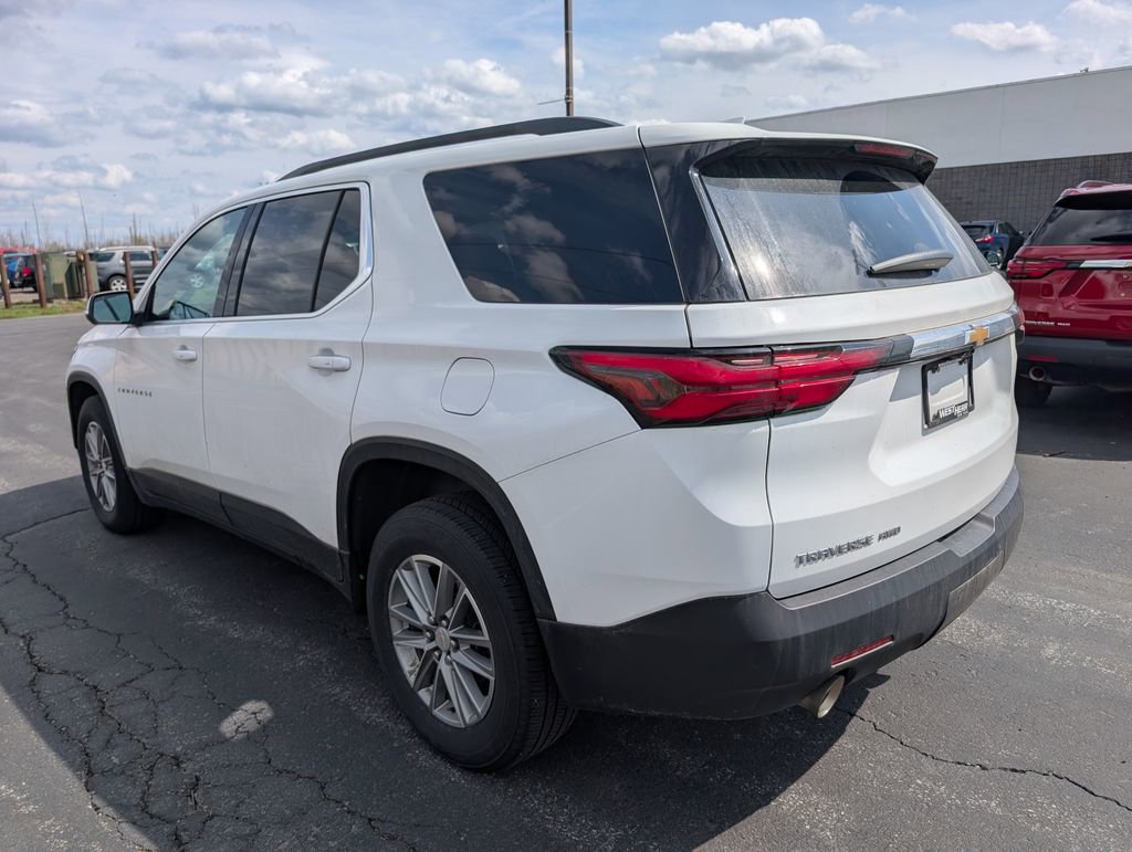 Used 2023 Chevrolet Traverse LT w/ Rear Camera Mirror Package image 6