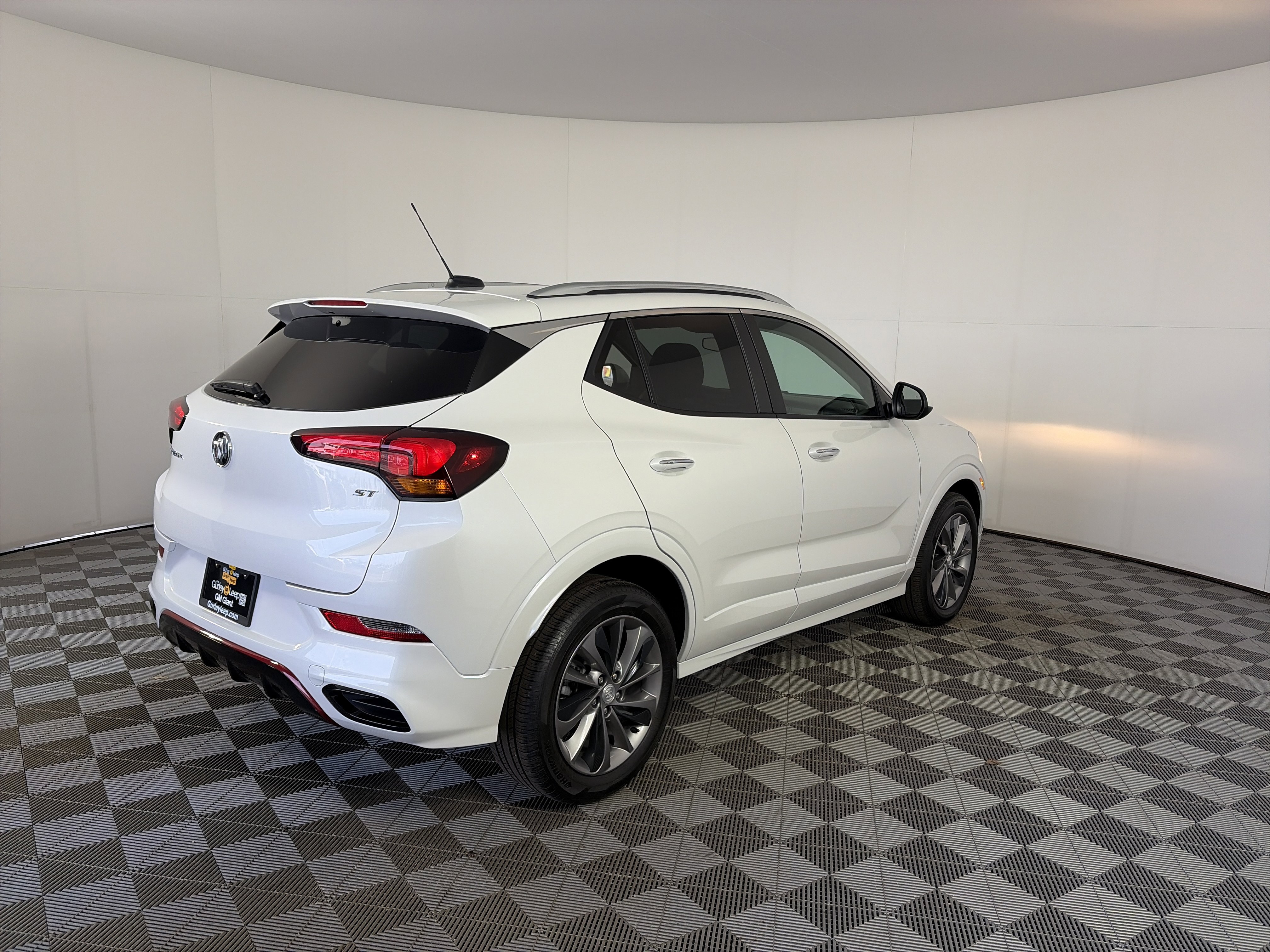 Certified 2022 Buick Encore GX Select w/ Sport Touring Package image 6