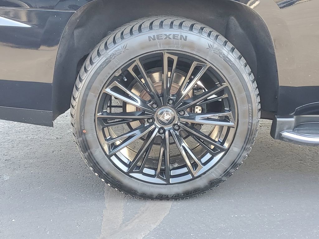 Used 2018 GMC Yukon Denali w/ Open Road Package image 38