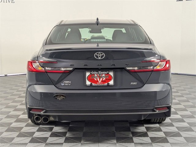 Used 2025 Toyota Camry SE image 6