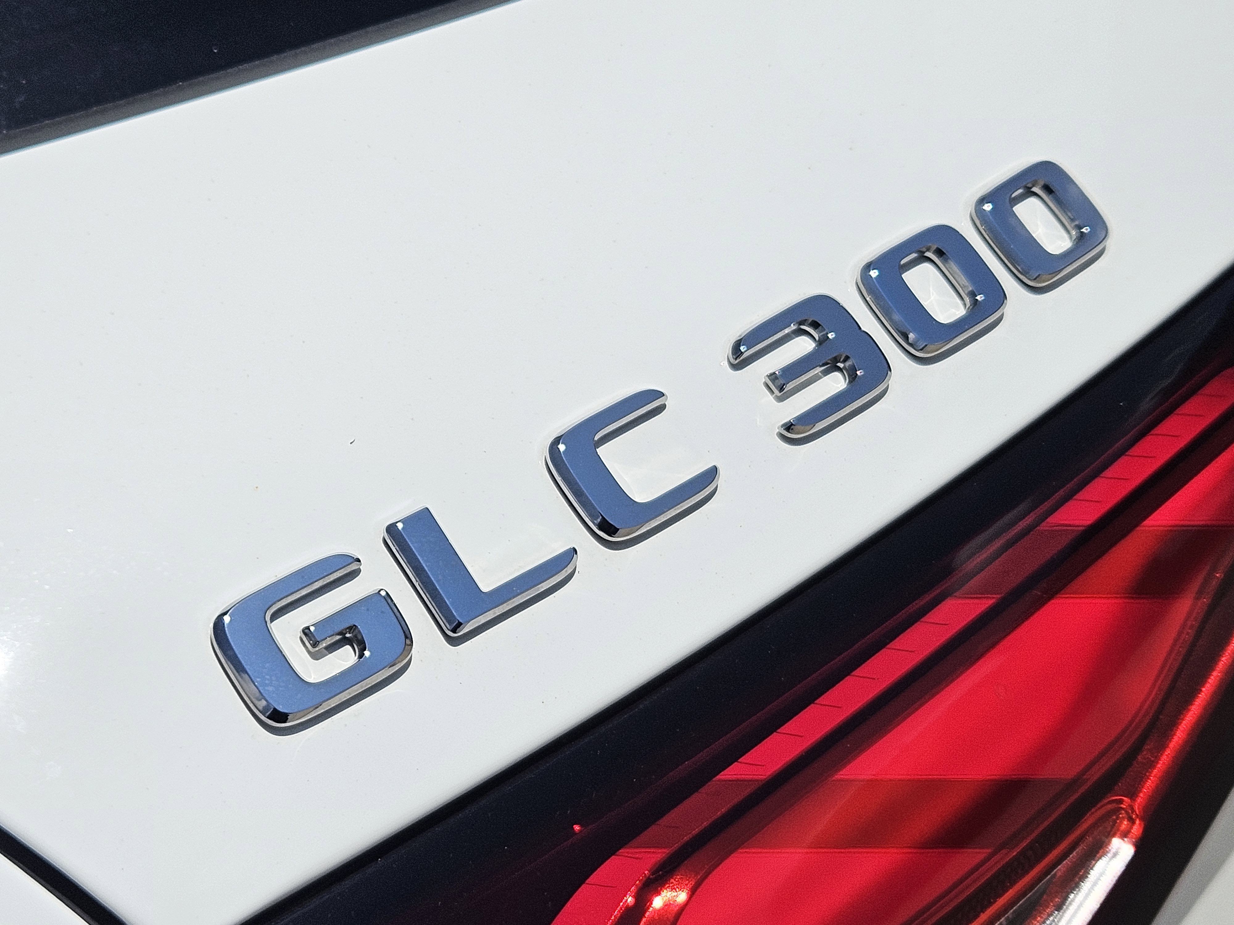 Certified 2025 Mercedes-Benz GLC 300 4MATIC image 26