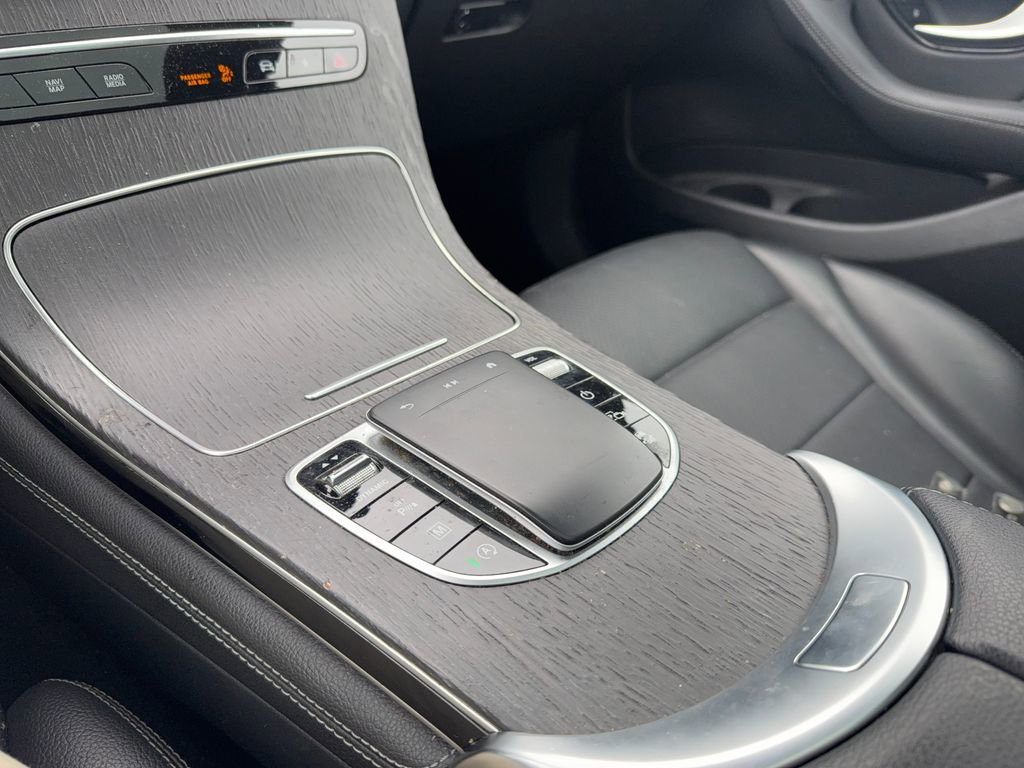 Used 2021 Mercedes-Benz GLC 300 4MATIC w/ AMG Line image 21