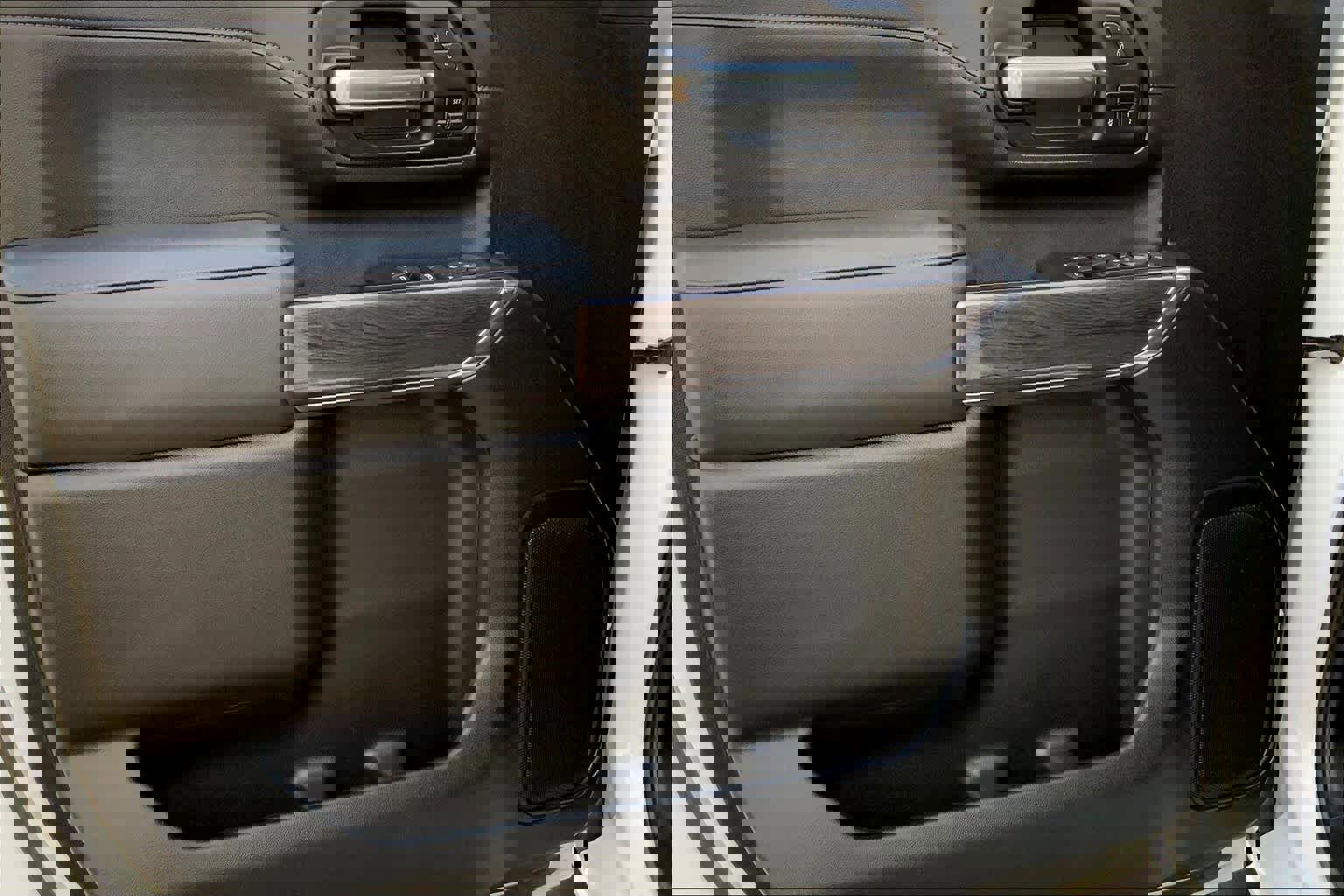 Used 2022 Chevrolet Silverado 2500 LTZ w/ Safety Package image 21