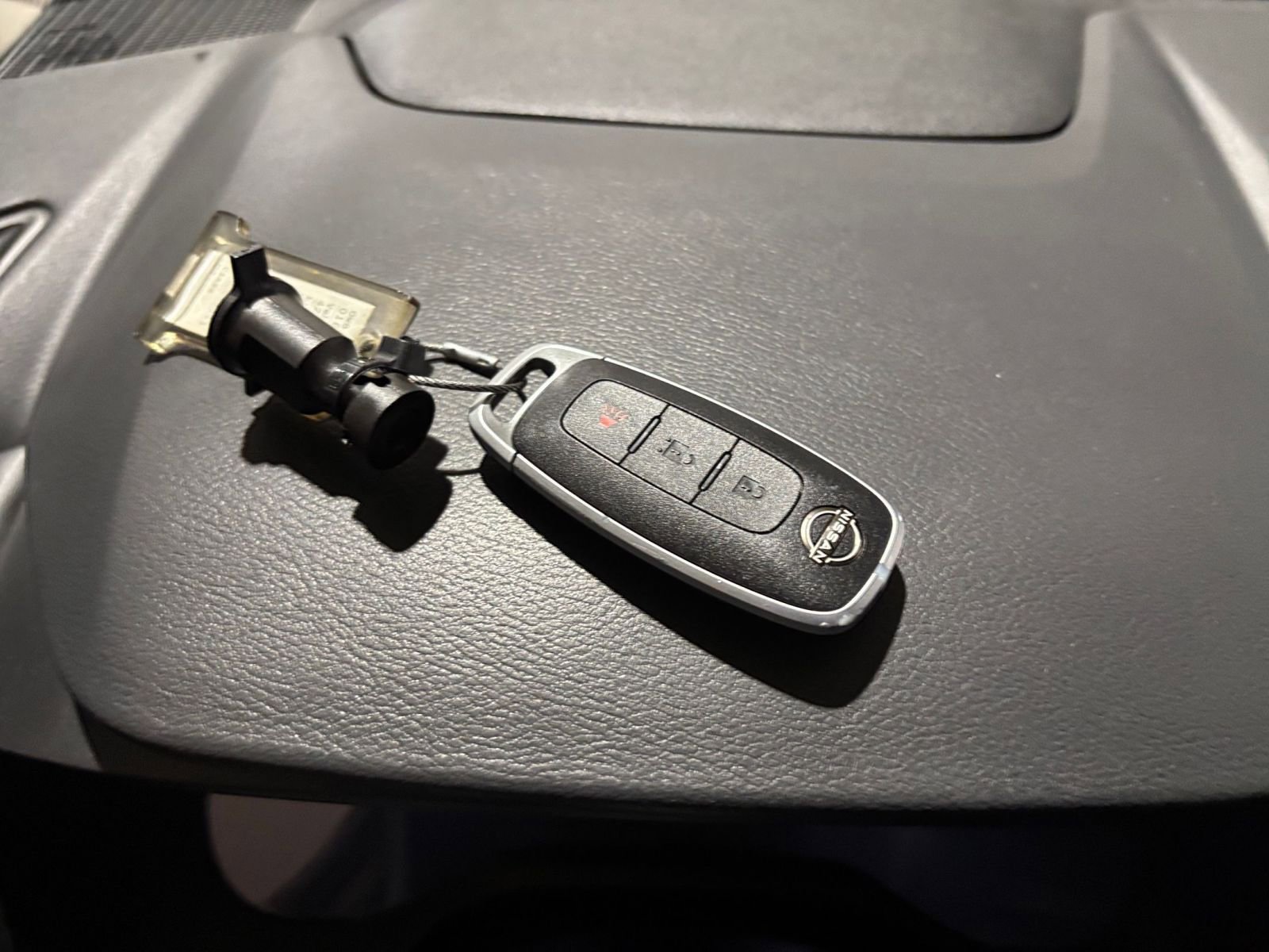 Used 2024 Nissan Rogue S AWD/4WD image 21