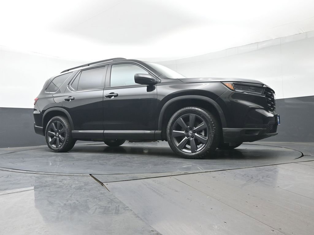 Certified 2025 Honda Pilot Sport image 36