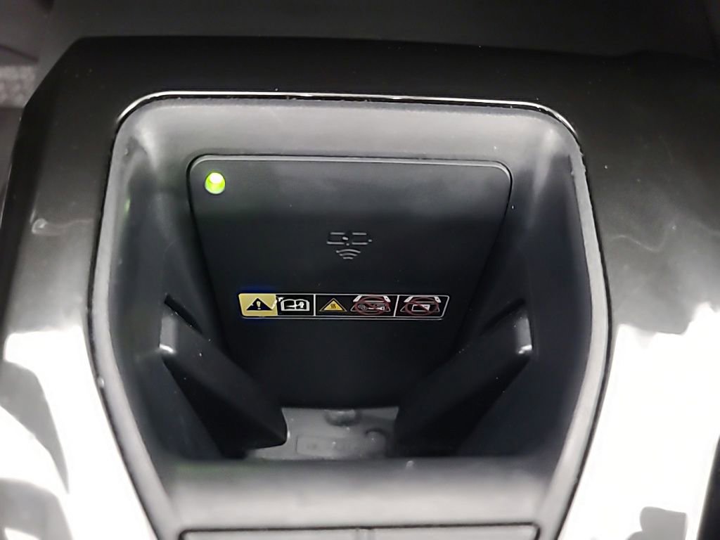 Used 2025 Toyota Crown XLE AWD/4WD image 34