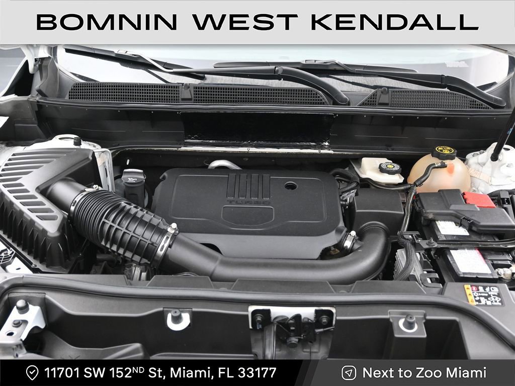 Used 2022 GMC Acadia SLE w/ Driver Convenience Package image 12