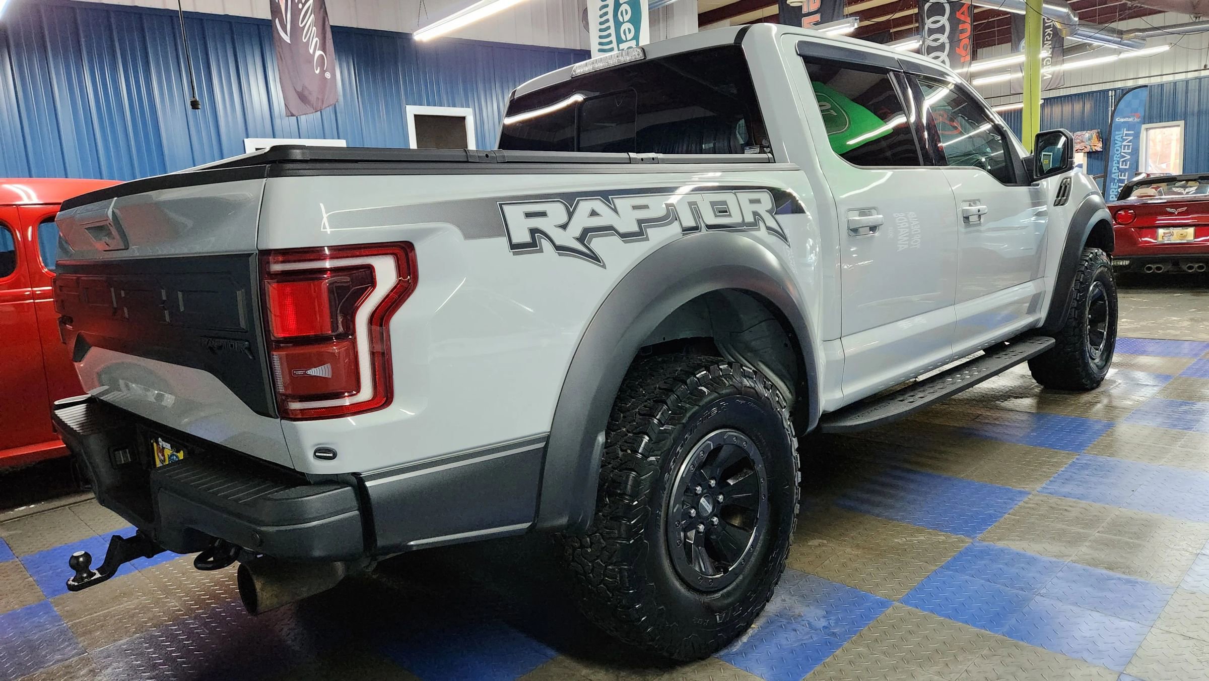 Used 2017 Ford F150 Raptor w/ Equipment Group 802A Luxury image 3