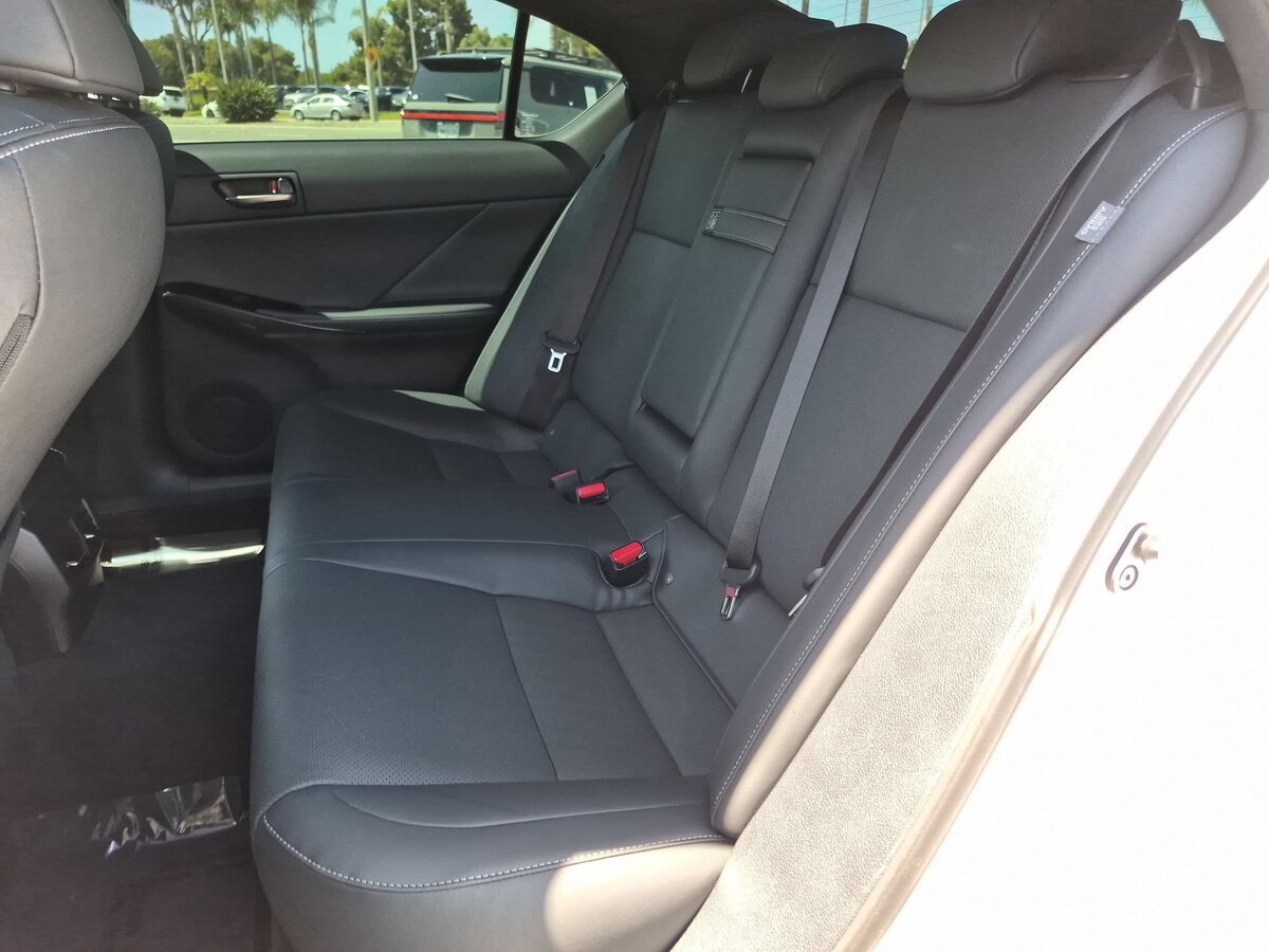 Used 2025 Lexus IS 300 F Sport RWD image 30
