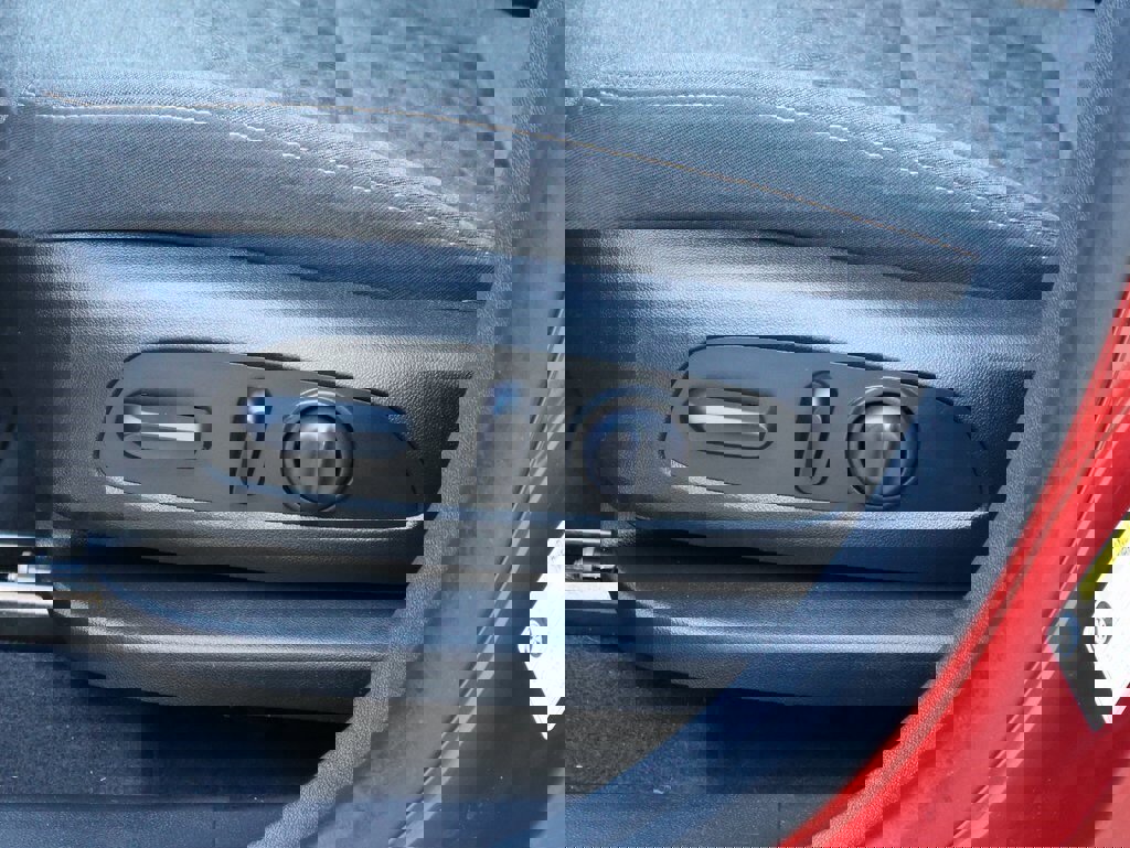 Used 2024 Chevrolet Equinox LT image 25