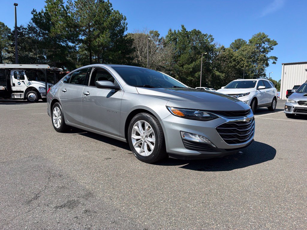 Used 2025 Chevrolet Malibu LT FWD image 6