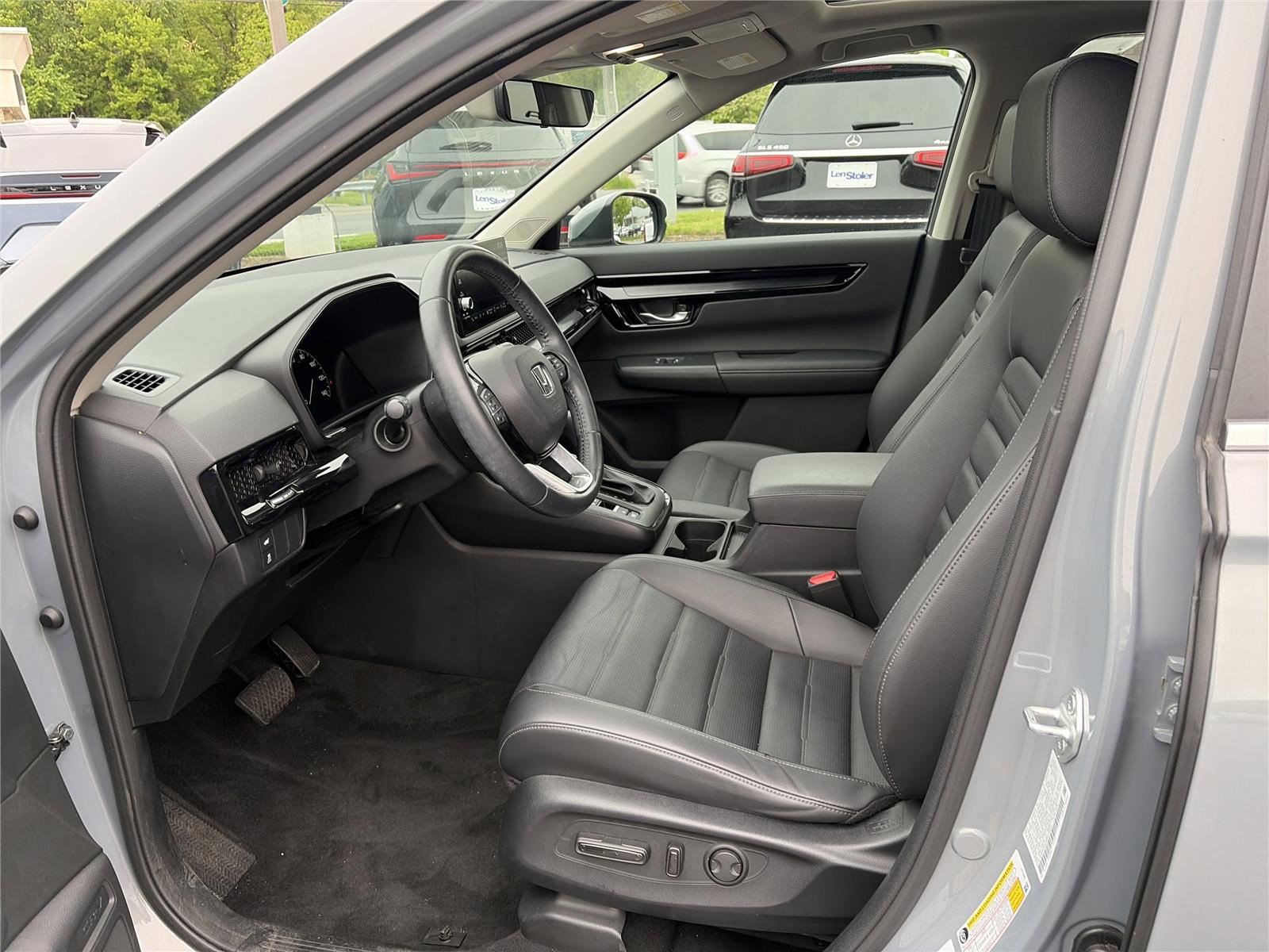Used 2024 Honda CR-V EX-L image 11