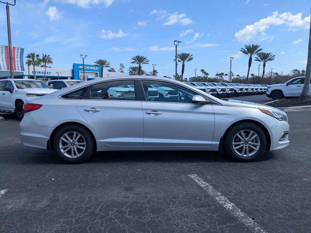 Used 2016 Hyundai Sonata SE image 3