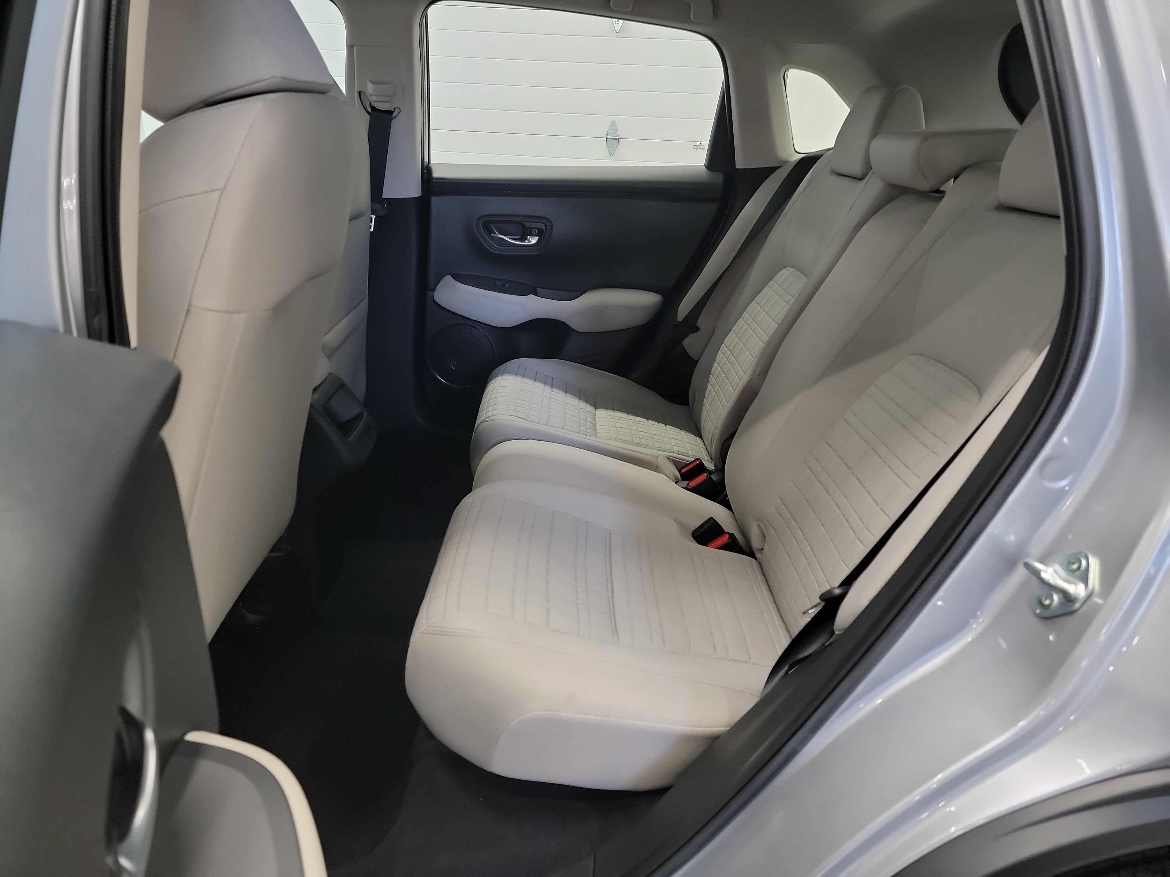 Used 2024 Honda HR-V LX image 27