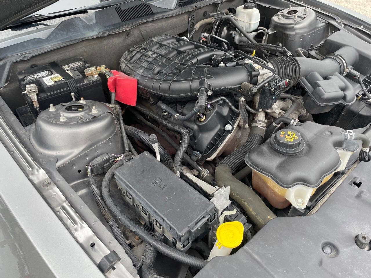 Used 2013 Ford Mustang Premium RWD image 33