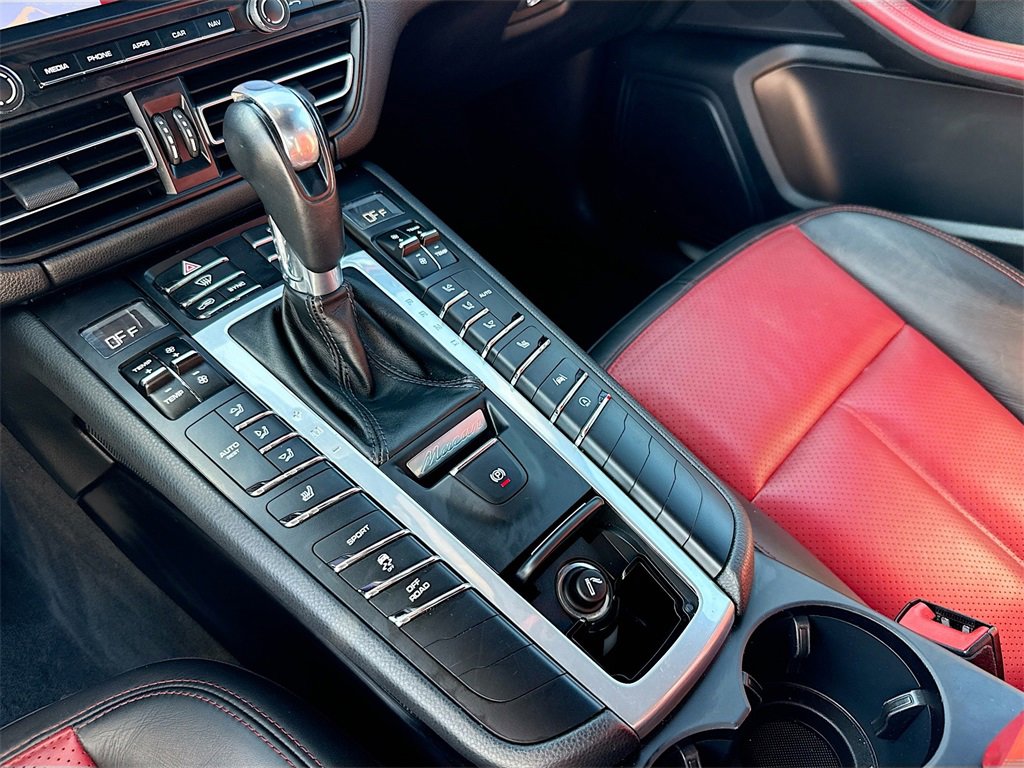 Used 2021 Porsche Macan S image 18