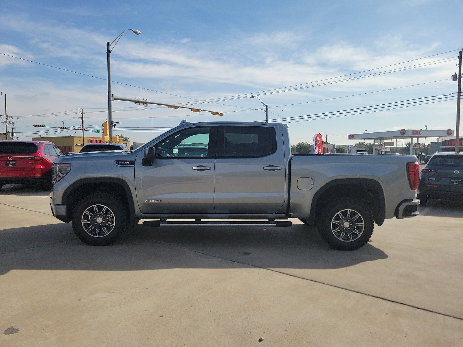 Used 2025 GMC Sierra 1500 AT4 AWD/4WD image 4