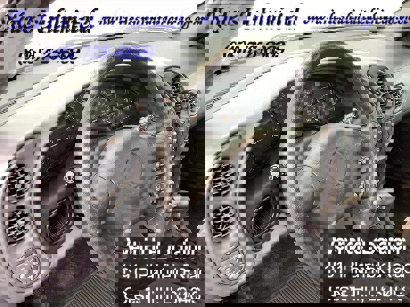 Used 2003 Pontiac Bonneville SE image 12