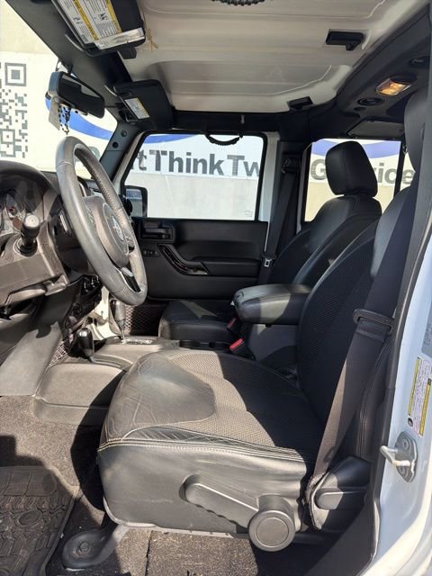 Used 2017 Jeep Wrangler Unlimited Sahara AWD/4WD image 7