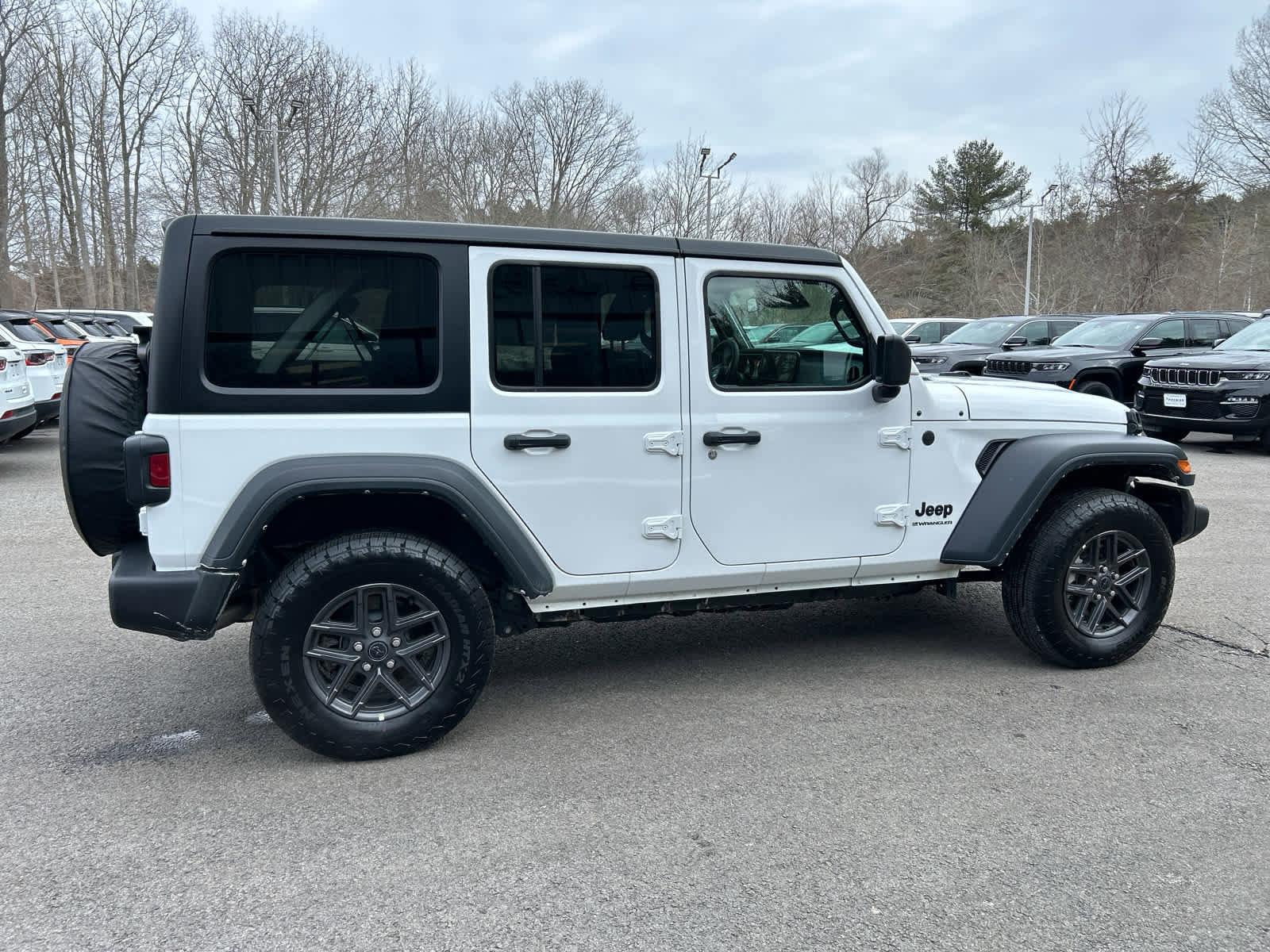 Used 2026 Jeep Wrangler Sport S image 4