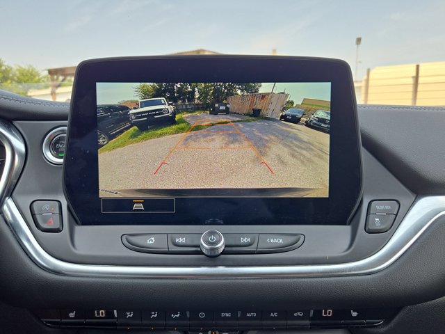 Used 2025 Chevrolet Blazer LT FWD image 19