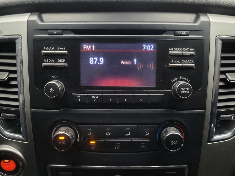 Used 2017 Nissan Titan SV image 25